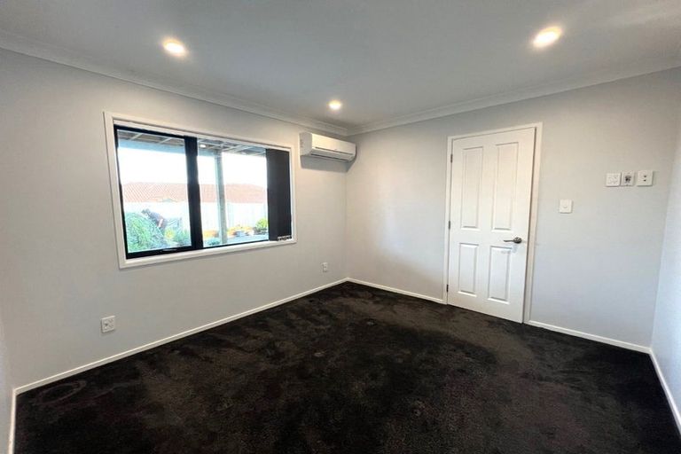 Photo of property in 15 Carn Place, Weymouth, Auckland, 2103