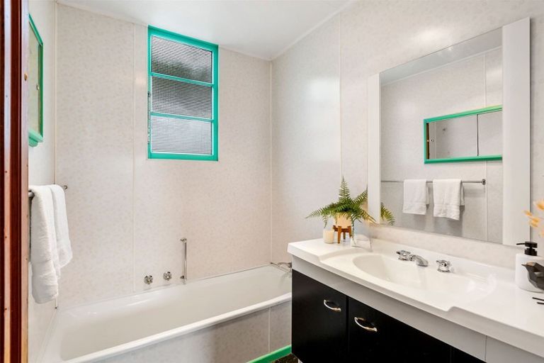 Photo of property in 22 Northgate, Strandon, New Plymouth, 4312