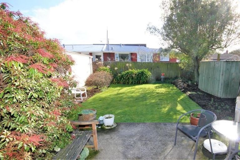 Photo of property in 2/83 Roberta Drive, Somerfield, Christchurch, 8024