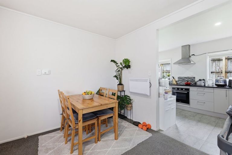 Photo of property in 1/57 Chartwell Avenue, Glenfield, Auckland, 0629