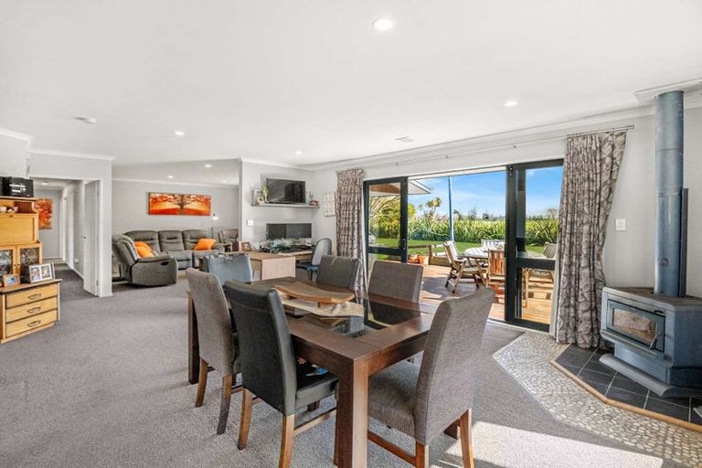 Photo of property in 21 Collins Drive, Waikuku Beach, 7402