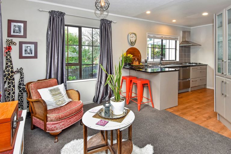 Photo of property in 30 Lorelei Place, Opaheke, Papakura, 2113