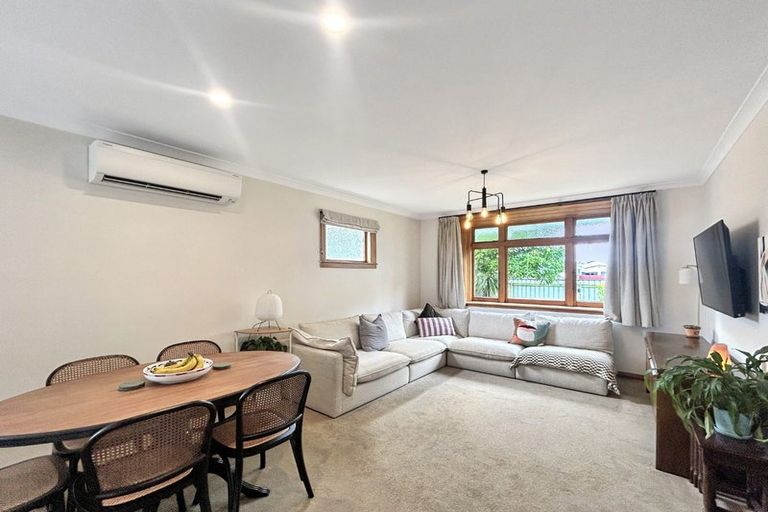 Photo of property in 24 Kingswood Street, Takaro, Palmerston North, 4412