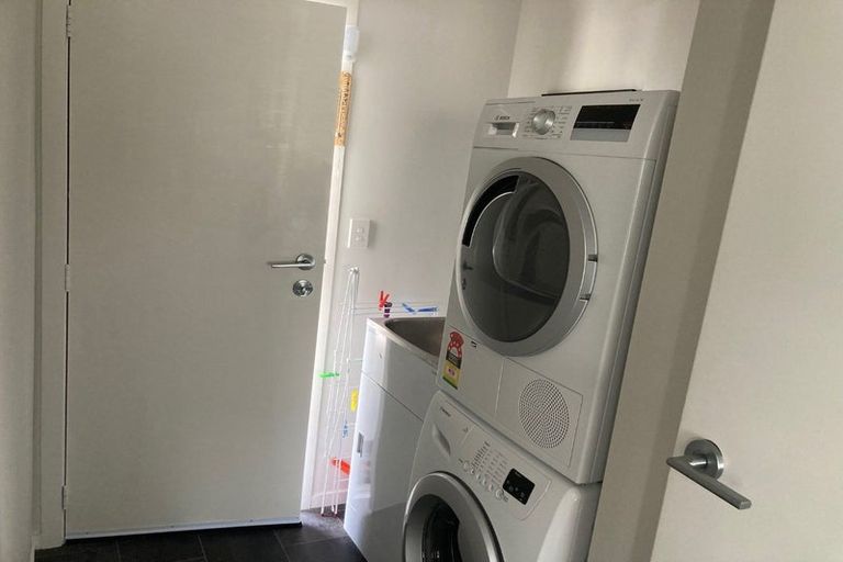 Photo of property in 6b Petherick Street, Taita, Lower Hutt, 5011