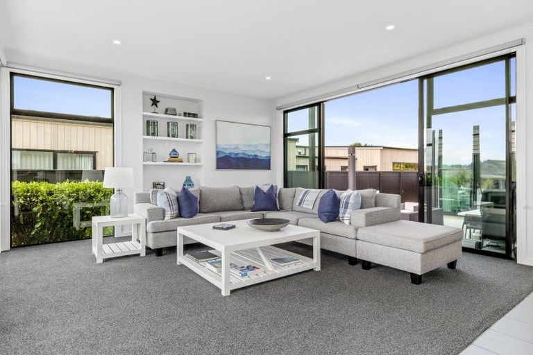 Photo of property in 8 Karapoto Lane, Rainbow Point, Taupo, 3330