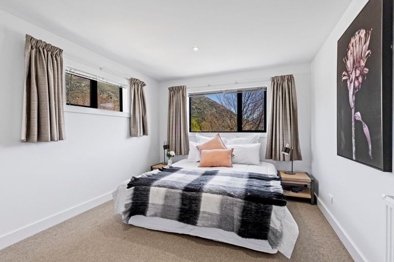 Photo of property in 13 Copper Beech Avenue, Frankton, Queenstown, 9300