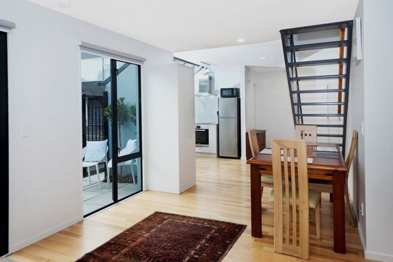 Photo of property in 10/388 Montreal Street, Christchurch Central, Christchurch, 8013