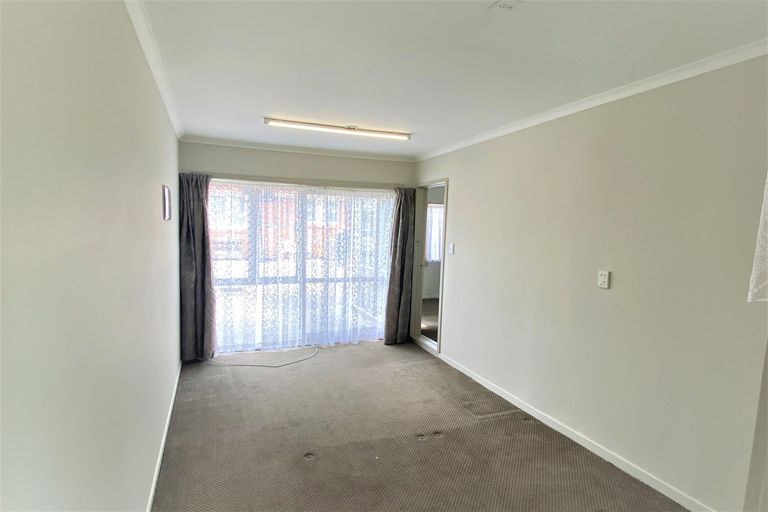 Photo of property in 5 Tiraumea Drive, Pakuranga, Auckland, 2010