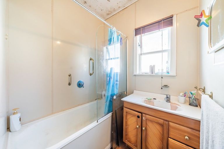 Photo of property in 40 Bell Road, Waiwhetu, Lower Hutt, 5010