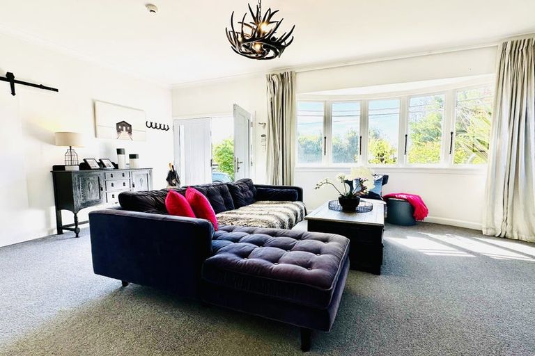 Photo of property in 1107 Caroline Road, Mayfair, Hastings, 4122