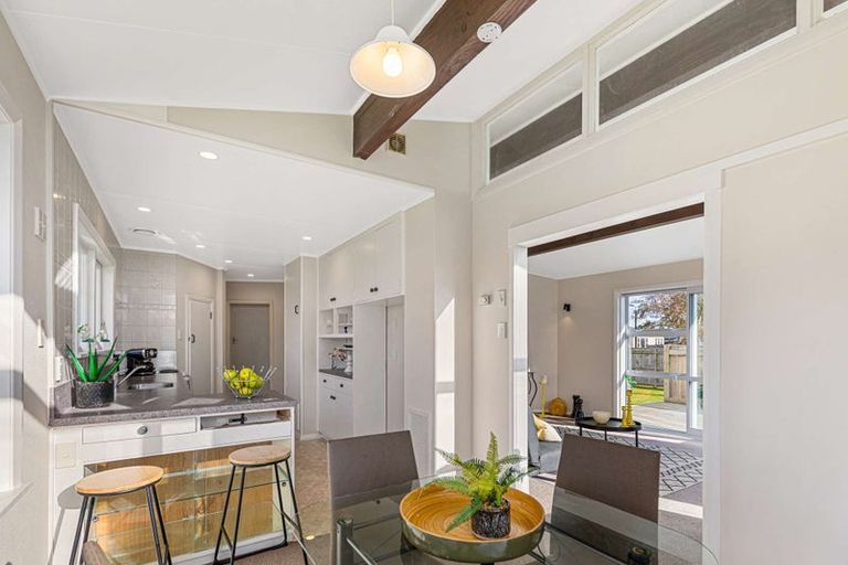 Photo of property in 6 Abraham Crescent, Milson, Palmerston North, 4414