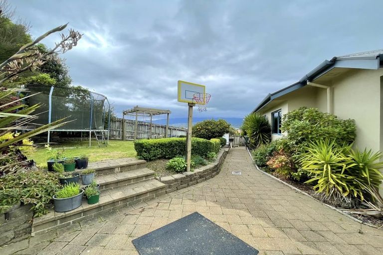 Photo of property in 34 Birkinshaw Grove, Riverstone Terraces, Upper Hutt, 5018