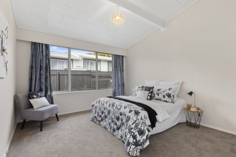 Photo of property in 6a Korau Grove, Stokes Valley, Lower Hutt, 5019
