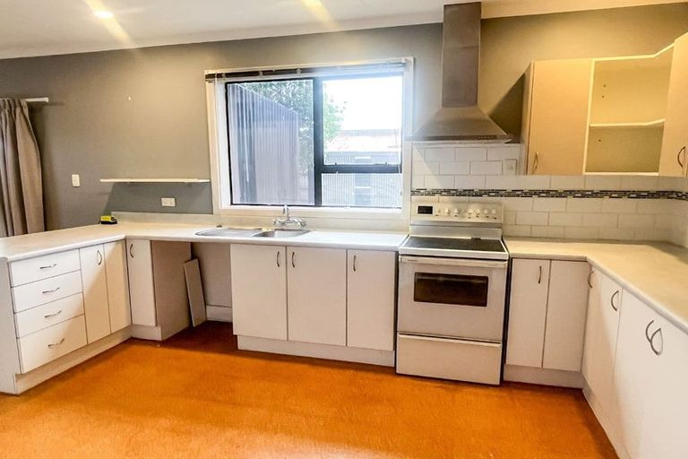 Photo of property in 16 Long Street, Woolston, Christchurch, 8023