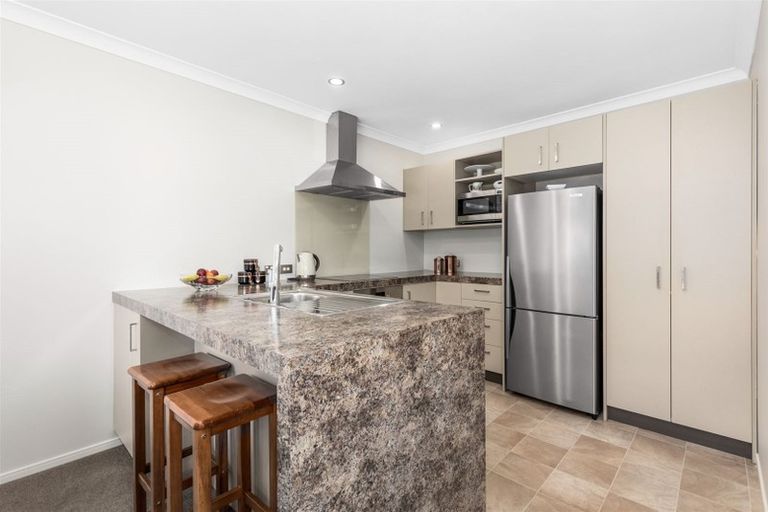 Photo of property in 7 Sumner Terrace, Aotea, Porirua, 5024