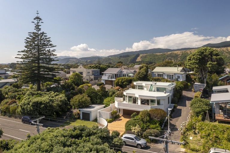 Photo of property in 32 Rosetta Road, Raumati South, Paraparaumu, 5032