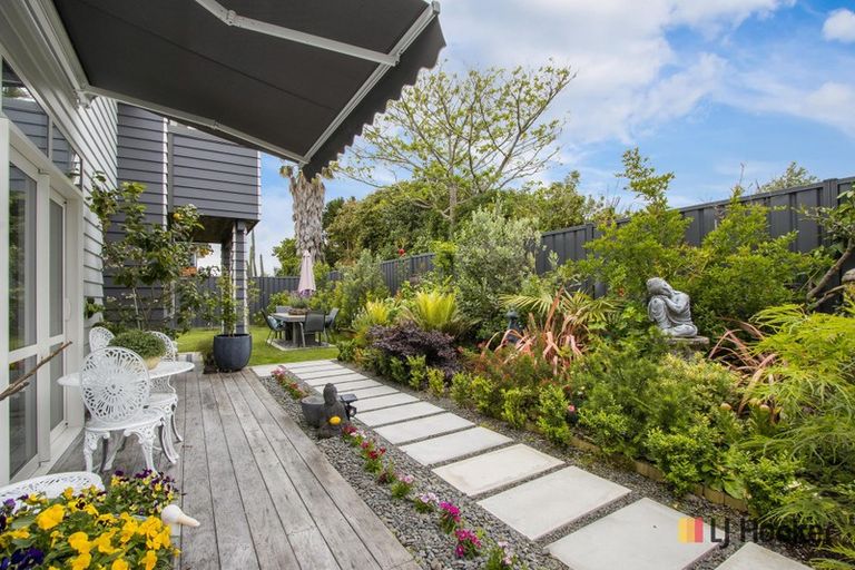 Photo of property in 35 Waione Avenue, Athenree, Waihi Beach, 3177