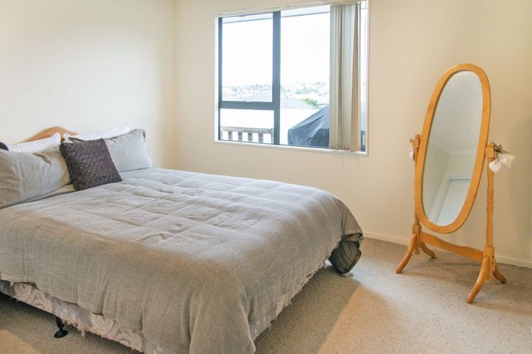 Photo of property in 23 The Enclave, Totara Heights, Auckland, 2105