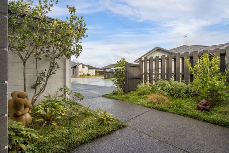 Photo of property in 10 Long Acre Close, Katikati, 3129