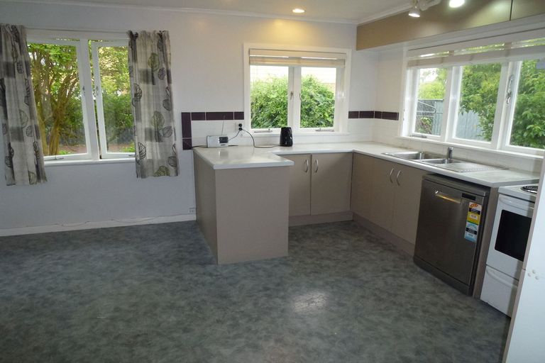 Photo of property in 32 Te Kanawa Crescent, Henderson, Auckland, 0610