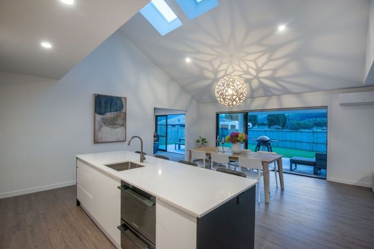 Photo of property in 13 Rodeo Place, Outram, 9019