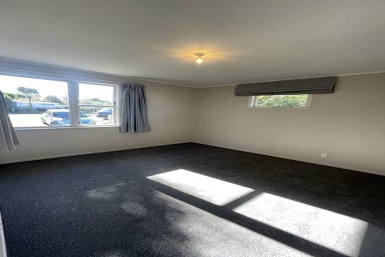 Photo of property in 4 Aronui Terrace, Kelston, Auckland, 0602
