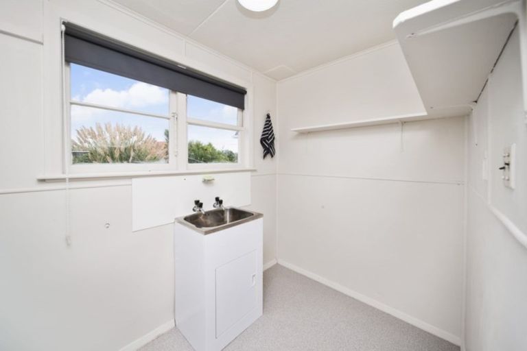 Photo of property in 279 South Road, Hawera, 4610