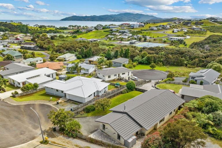 Photo of property in 10 Frangipani Street, Cable Bay, 0420