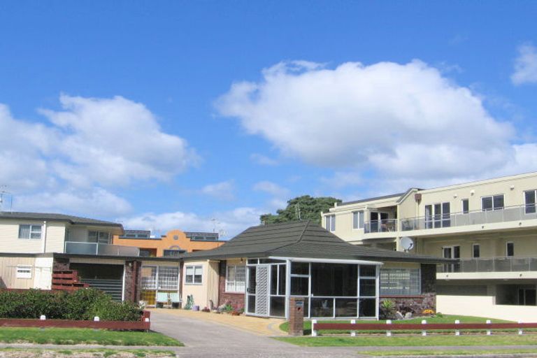 Photo of property in 10 Pacific Avenue, Mount Maunganui, 3116