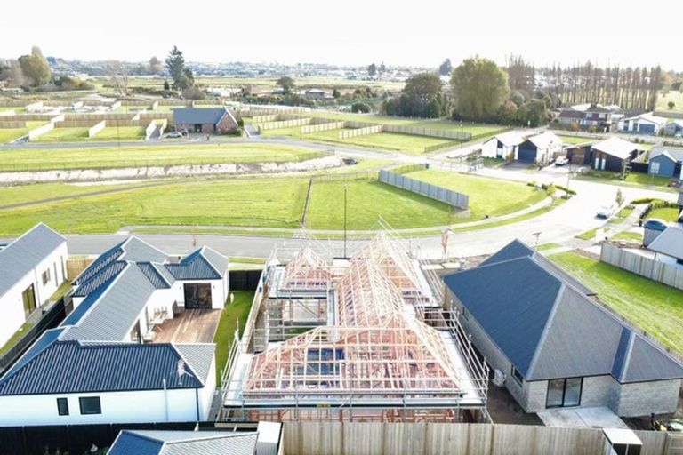 Photo of property in 20 Paradise Way, Halswell, Christchurch, 8025