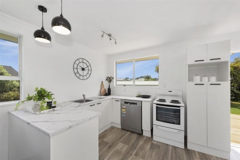 Photo of property in 28 Blomfield Street, Nawton, Hamilton, 3200