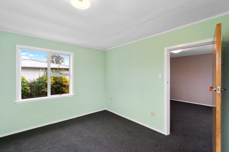 Photo of property in 31 Paritutu Road, Spotswood, New Plymouth, 4310