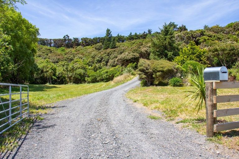 Photo of property in 3756 Western Lake Road, Ocean Beach, Featherston, 5773