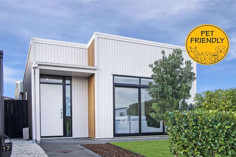 Photo of property in 17 Liberation Road, Papakura, 2110