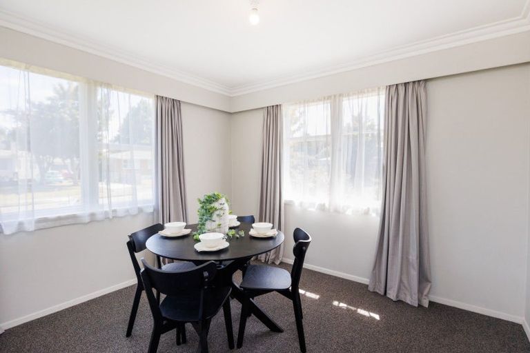 Photo of property in 8 Viscount Place, West End, Palmerston North, 4412