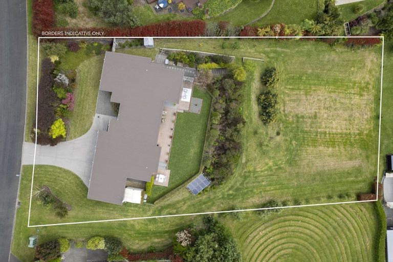 Photo of property in 33 Oceana Drive, Welcome Bay, Tauranga, 3175