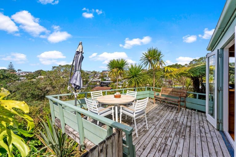 Photo of property in 103 Churchill Road, Murrays Bay, Auckland, 0630