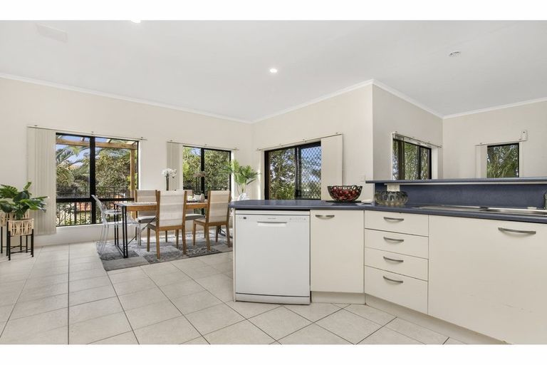 Photo of property in 2 Quarter Deck Lane, Gulf Harbour, Whangaparaoa, 0930