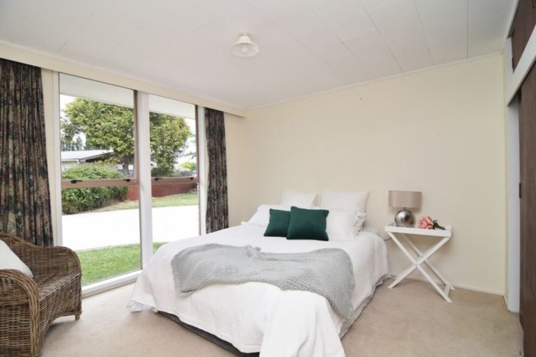 Photo of property in 1 Deller Drive, Carterton, 5713