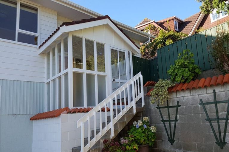 Photo of property in 8 Dallas Court, Miramar, Wellington, 6022