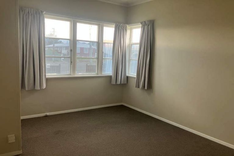 Photo of property in 12 Hardy Street, New Brighton, Christchurch, 8061