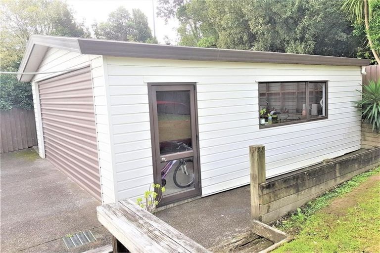 Photo of property in 8 Malibu Grove, Bayview, Auckland, 0629