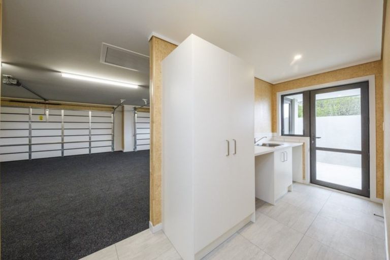 Photo of property in 5 Grand Oaks Drive, Awapuni, Palmerston North, 4412