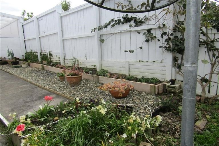 Photo of property in 27 Marina Road, Torbay, Auckland, 0630