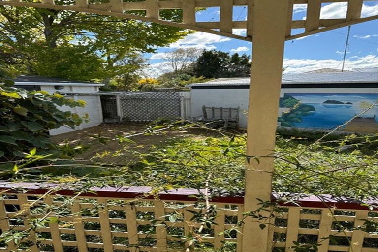 Photo of property in 3 Newcastle Street, Hokowhitu, Palmerston North, 4410