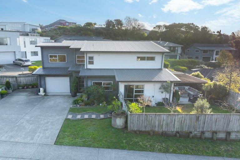 Photo of property in 130 Navigation Drive, Whitby, Porirua, 5024