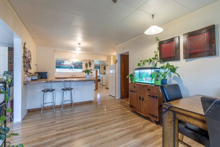 Photo of property in 20 Russell Street, Otane, 4202