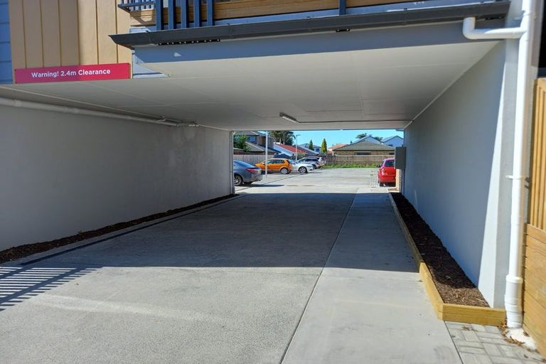 Photo of property in 7/115 Swanson Road, Henderson, Auckland, 0610