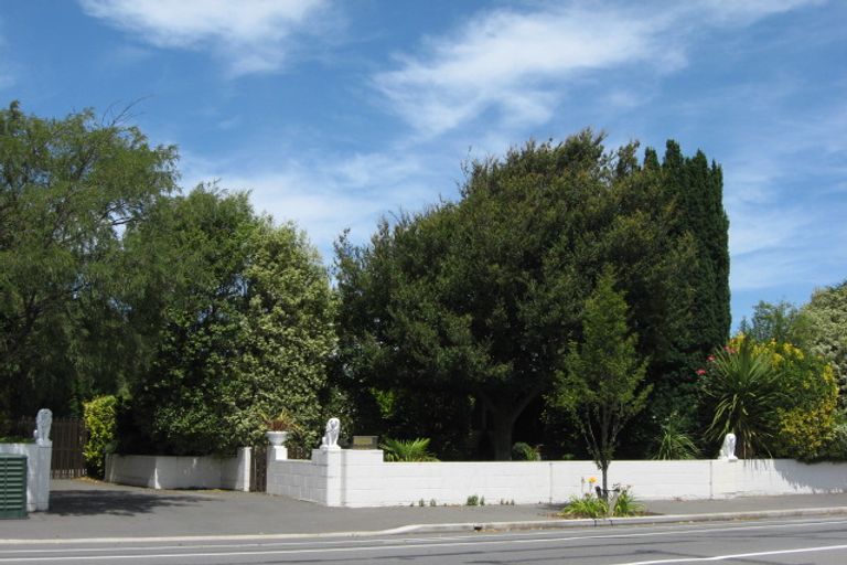 Photo of property in 300 Wainoni Road, Avondale, Christchurch, 8061