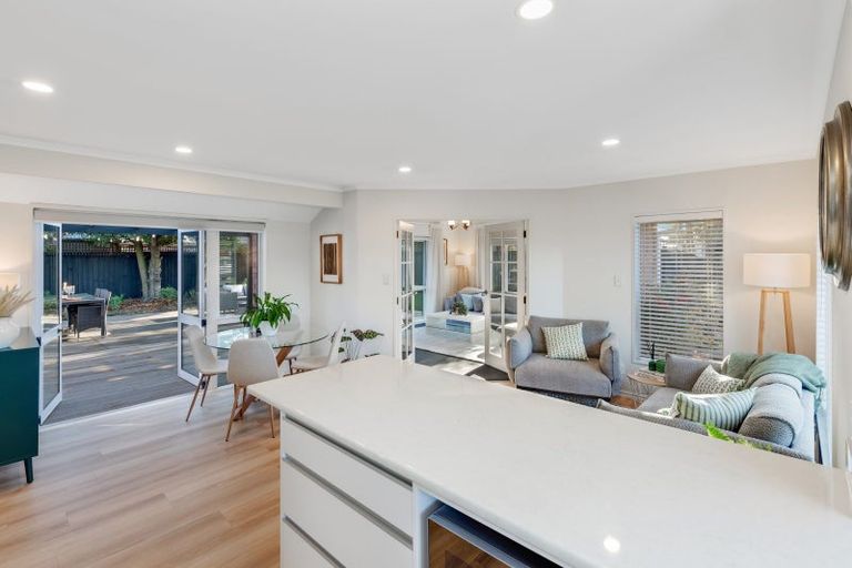 Photo of property in 33 Kirsten Place, Parklands, Christchurch, 8083